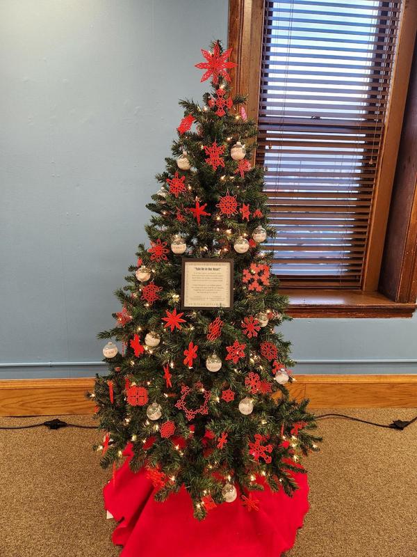 Christmas Tree lane tree with decorations by HMS and SMS students