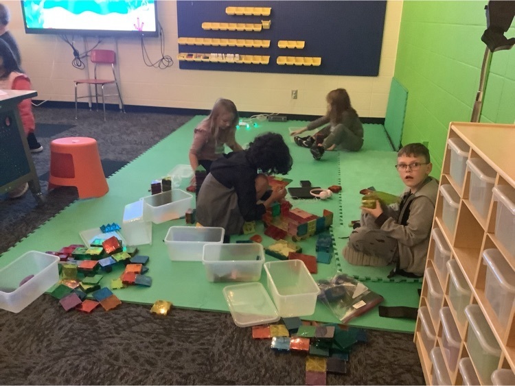 Magnet tiles