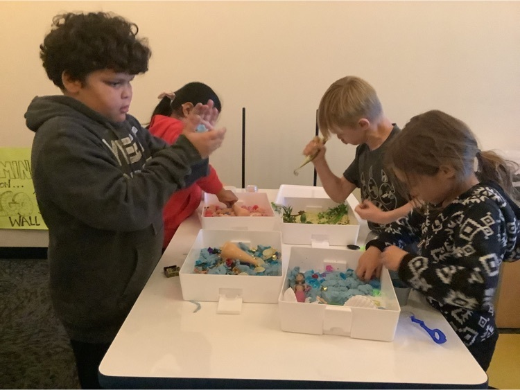 Kinetic sand