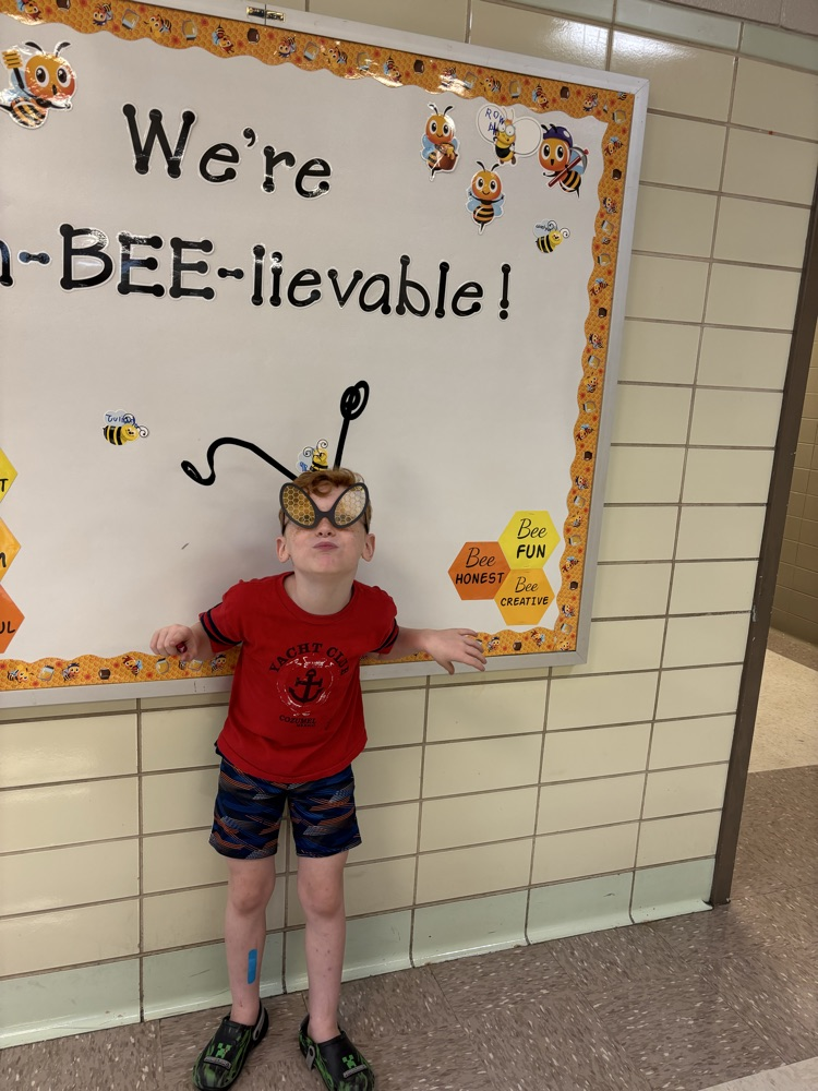 students dressed as bees