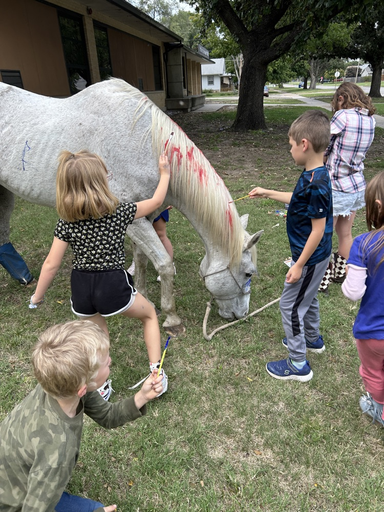 Painting horses