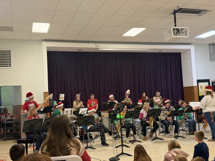 AHS band students performing