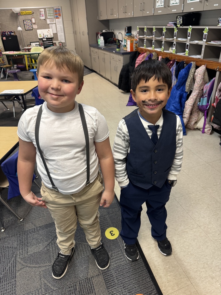 Kindergartners dressed up for the 100th day of school!