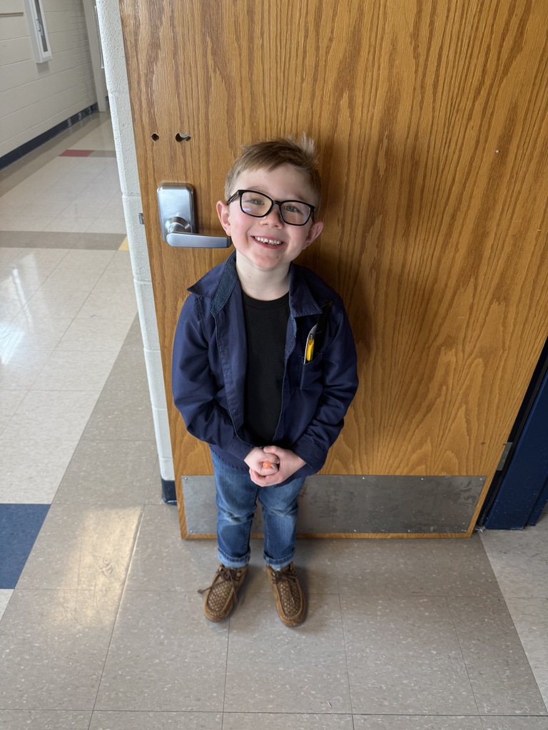 Kindergartners dressed up for the 100th day of school!