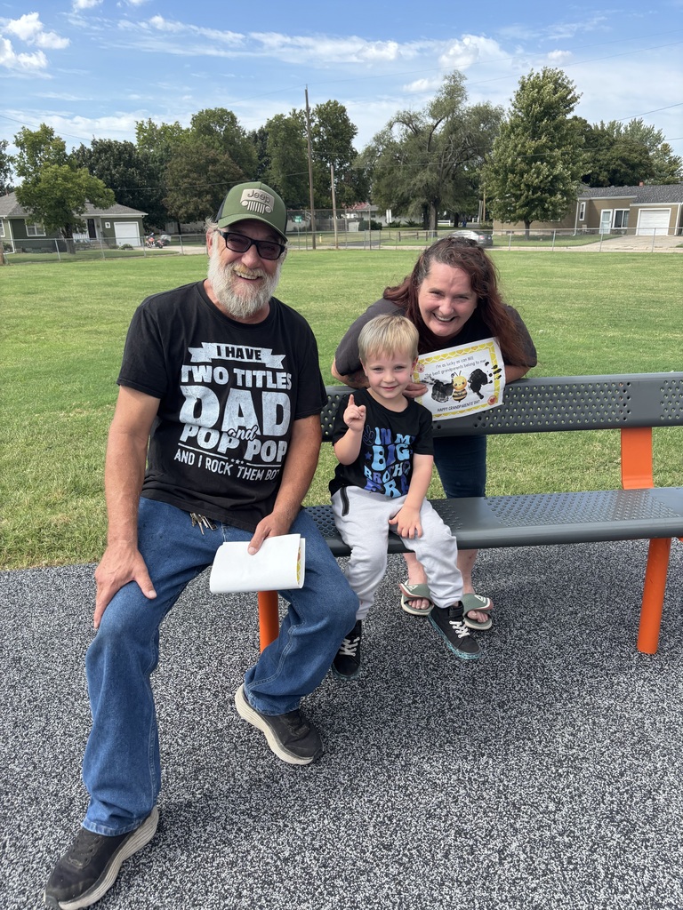 PreK grandparents at Lemonade on the Lawn to celebrate Grandparents Day!