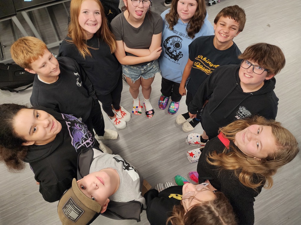 8th Grade STEAM has FANCY FEET!