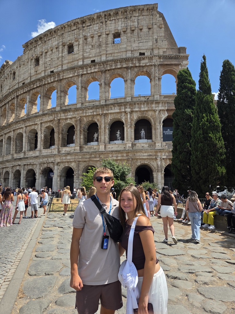 Jake & Lilly Del Rossi toured the Colosseum in Rome during their summer vacation in Italy