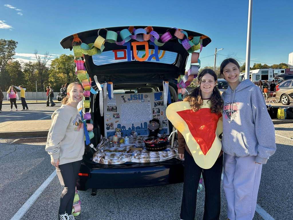 Jewish Student Union Trunk or Treat Display