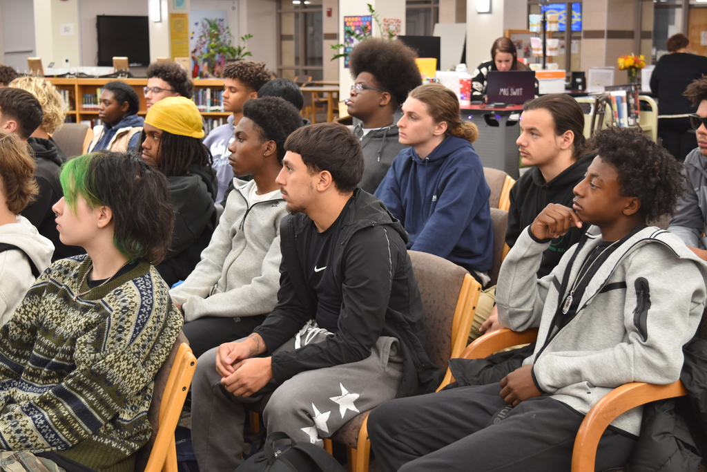ASHS students listed attentively to union speakers