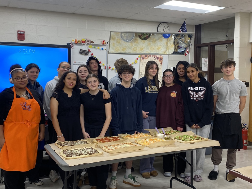 Regional Cuisine Students and Their Pizzas