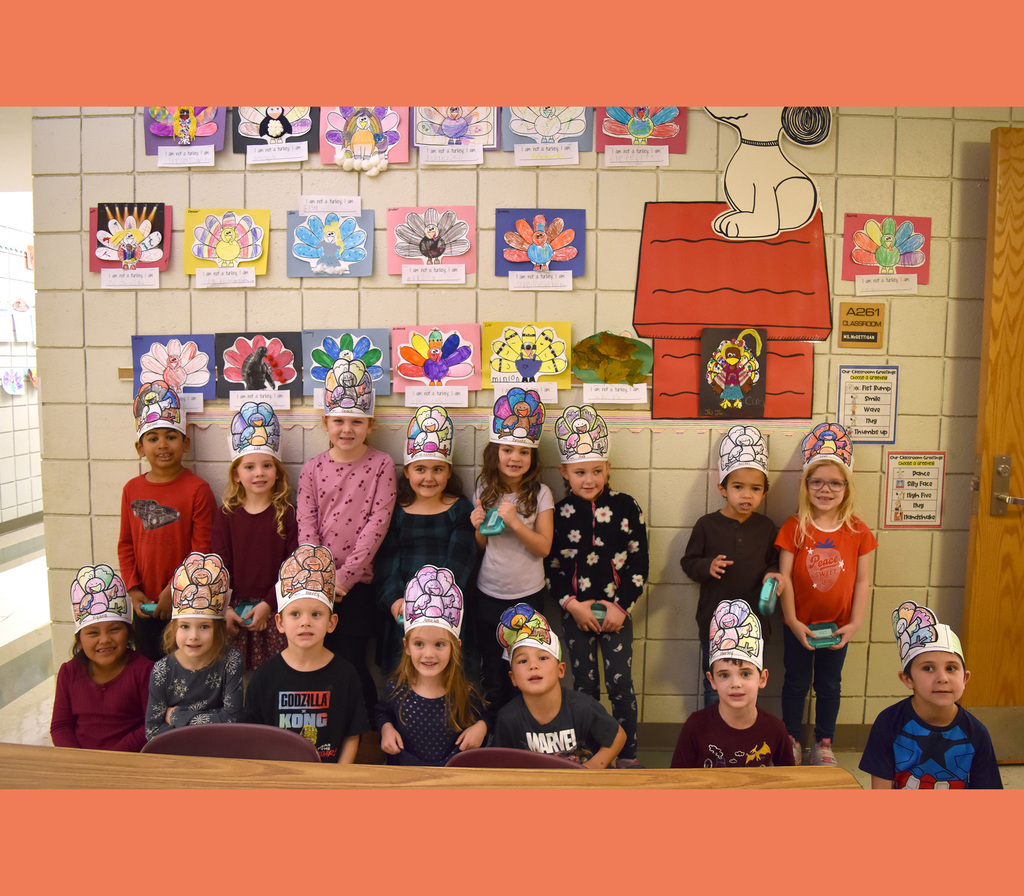 Kindergarten class poses before their Friendsgiving