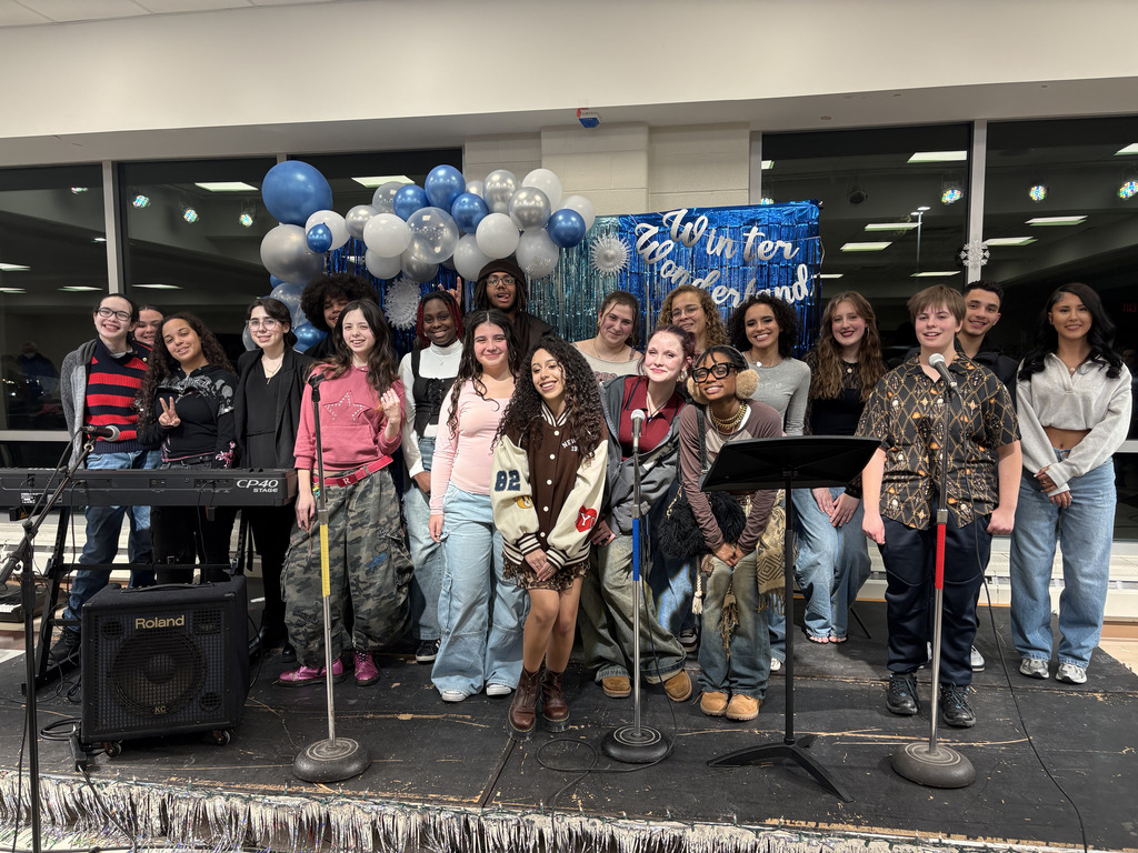 Group photo of singers at ASHS Open Mic night