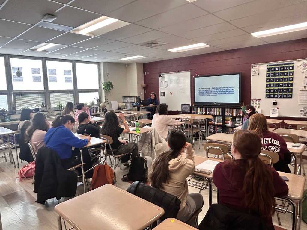 Dr. Mowry presenting to NEHS