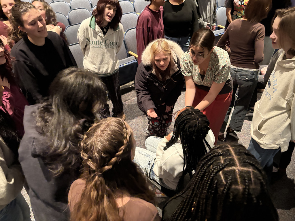 ASHS visiting / singing for the AMS music students