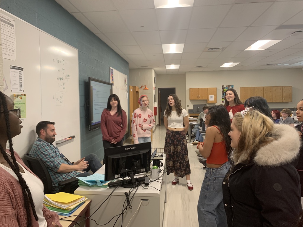 ASHS Chorale serenade students and teachers for Valentine’s Day