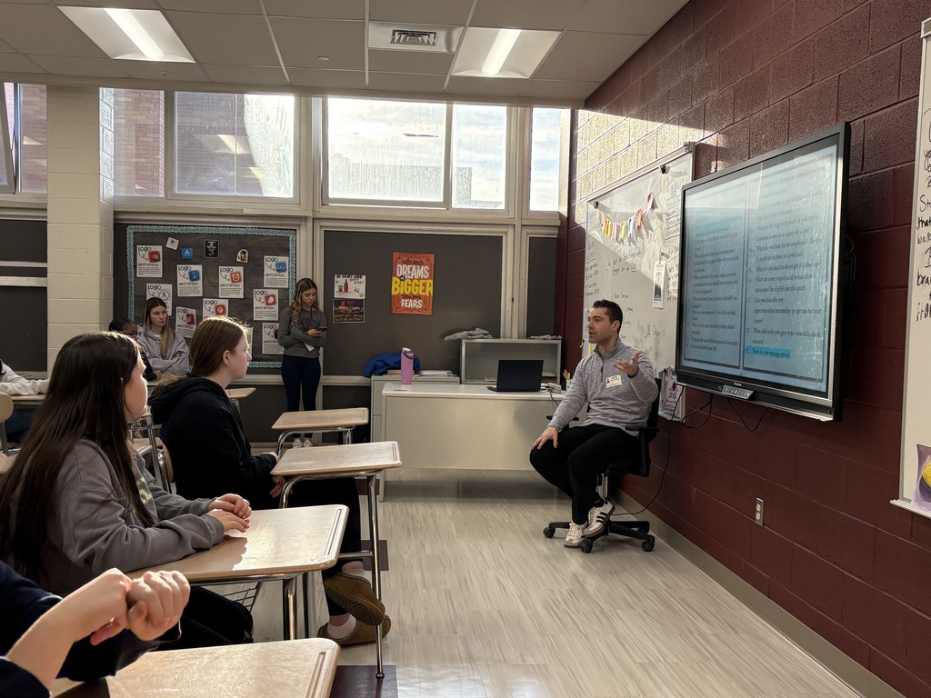 Antranig Garibian teaching a classroom
