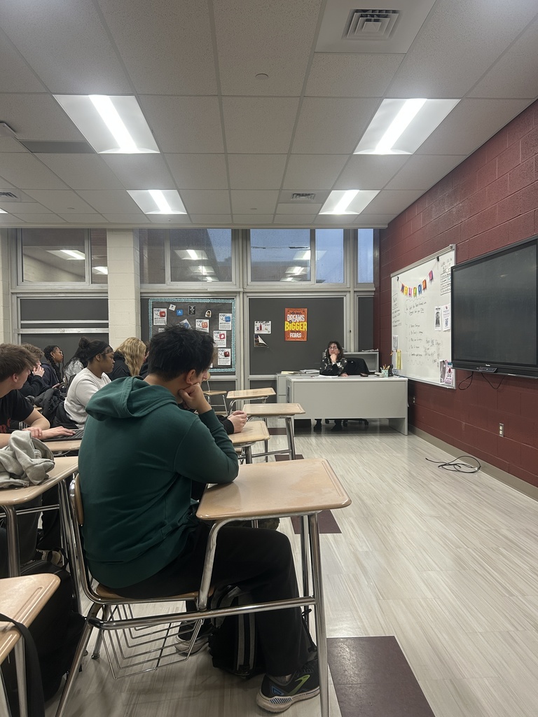 Judy Scotto speaking to students