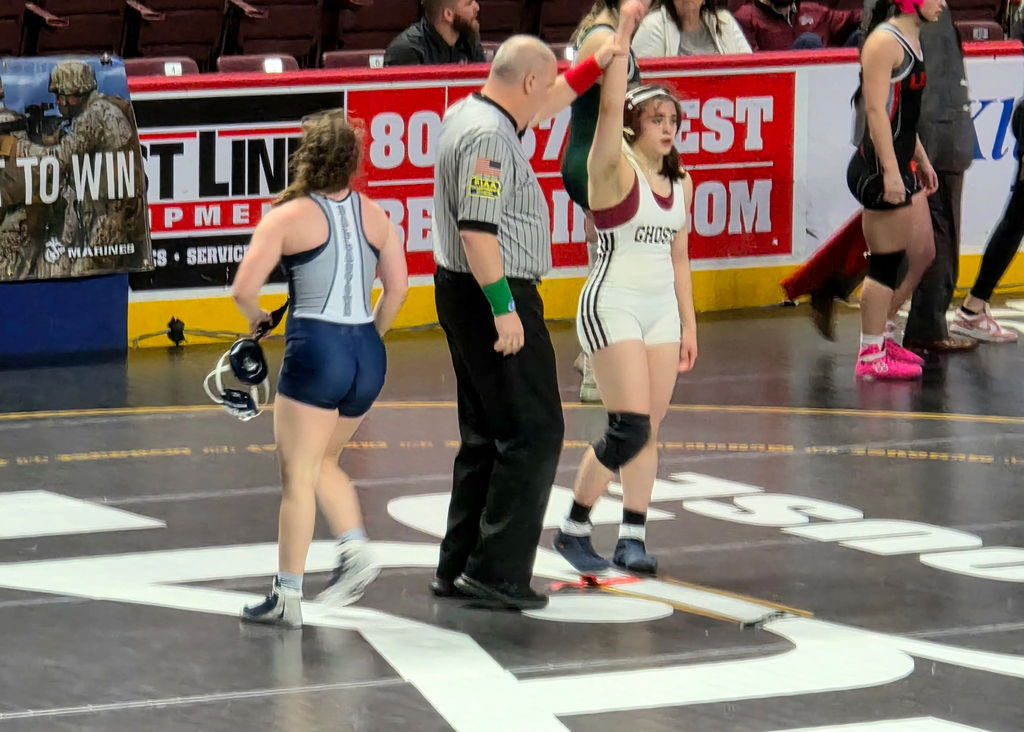 Abington wrestler wins