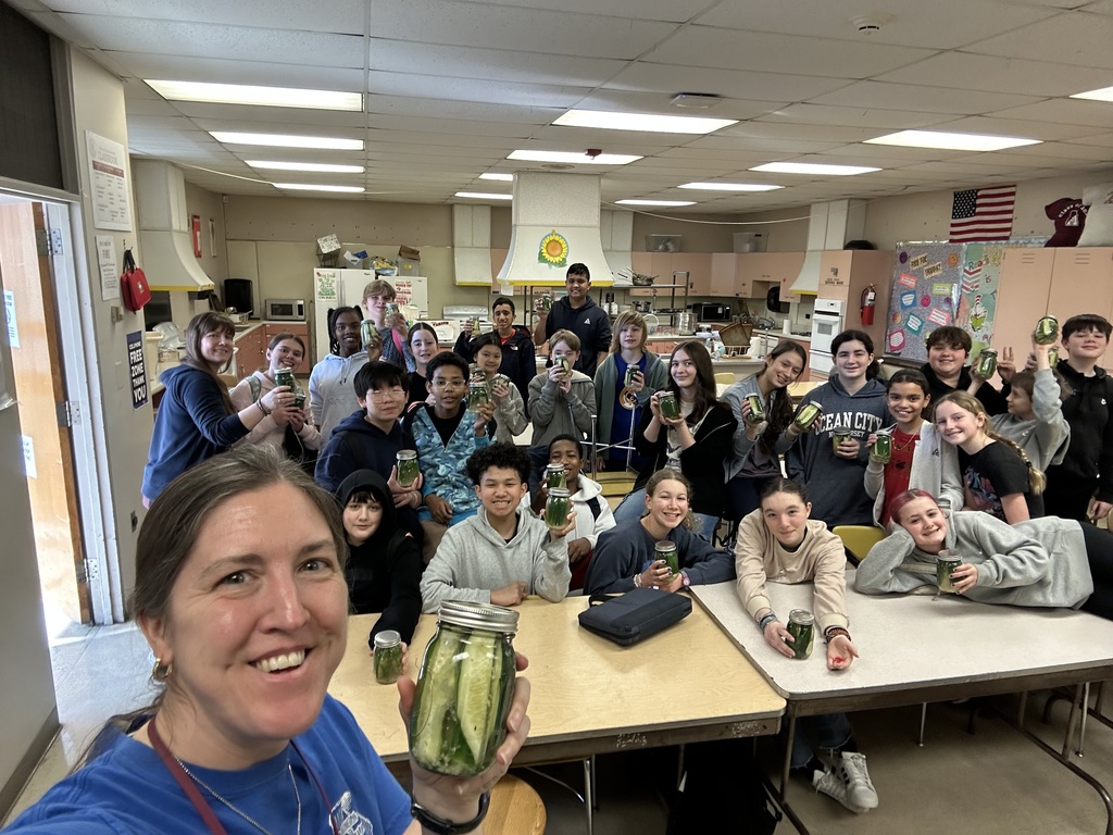 Image of Going Green Club students learning how to make their own pickles at a recent meeting