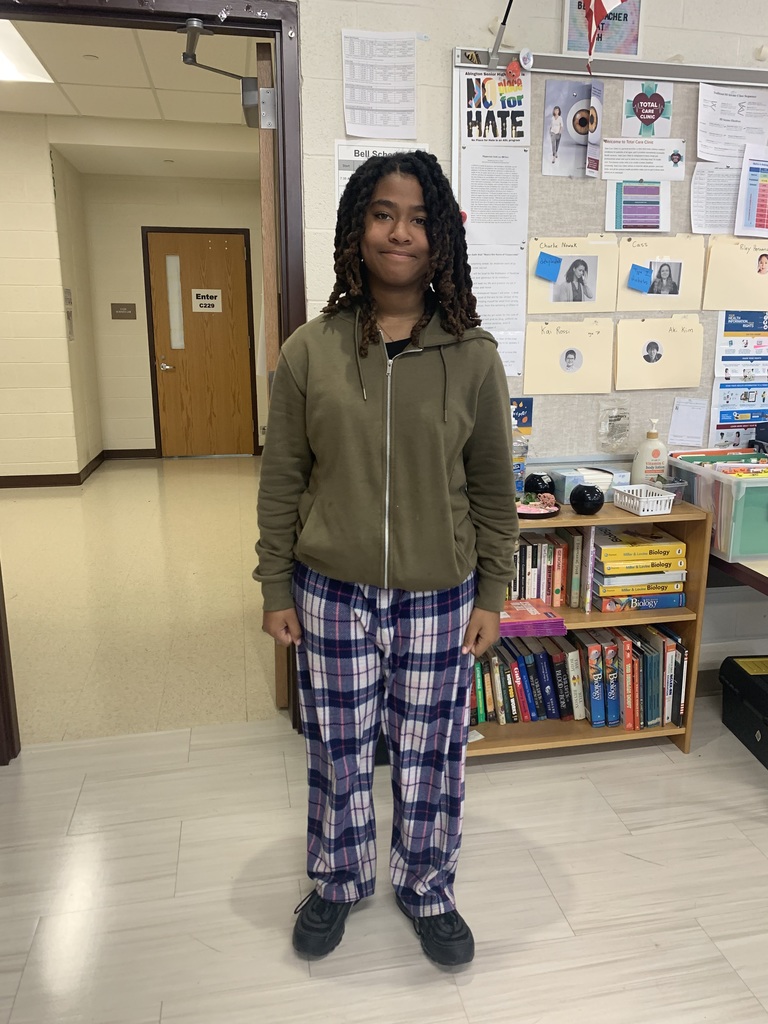 ASHS student posing for Abing-Thon’s comfy clothes Thursday