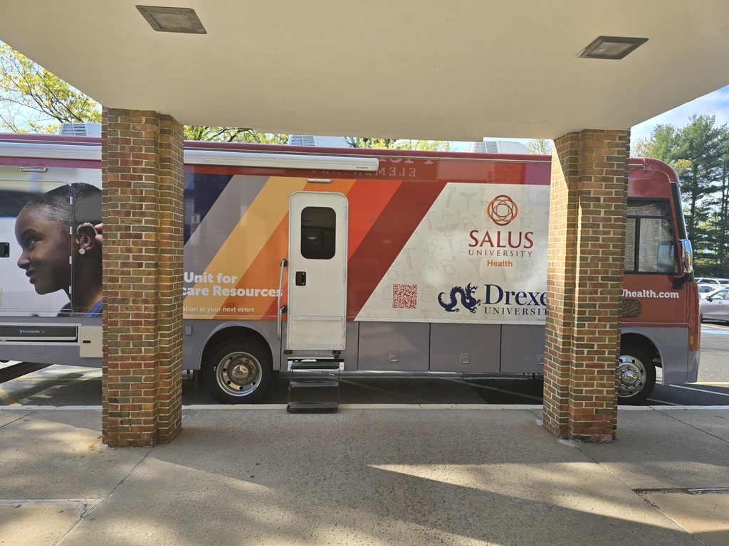 Salus Mobile Office parked in front of McKinley