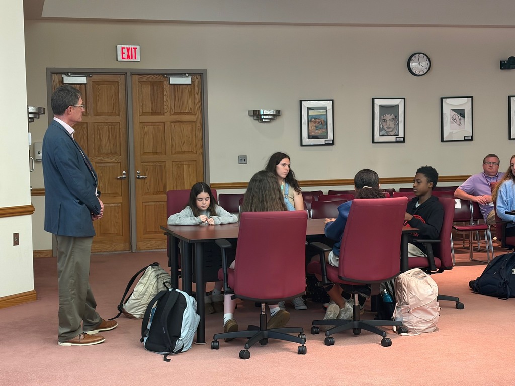 Dr. Rosenthal leads a discussion with student panelists