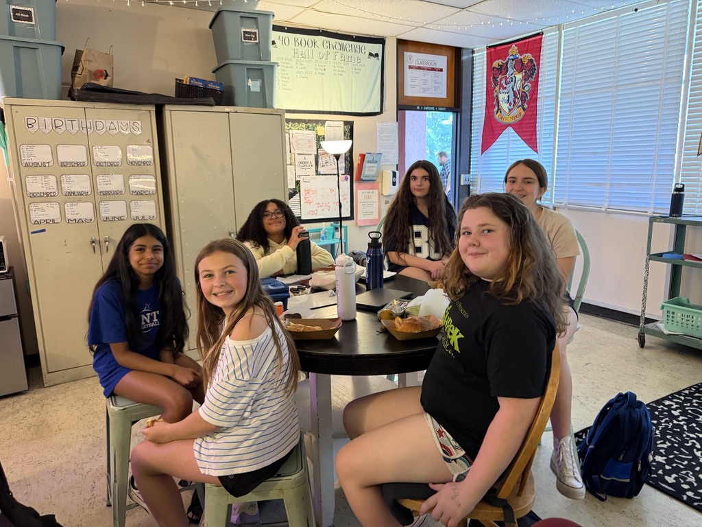 Image of 6th grade students in homework club. 