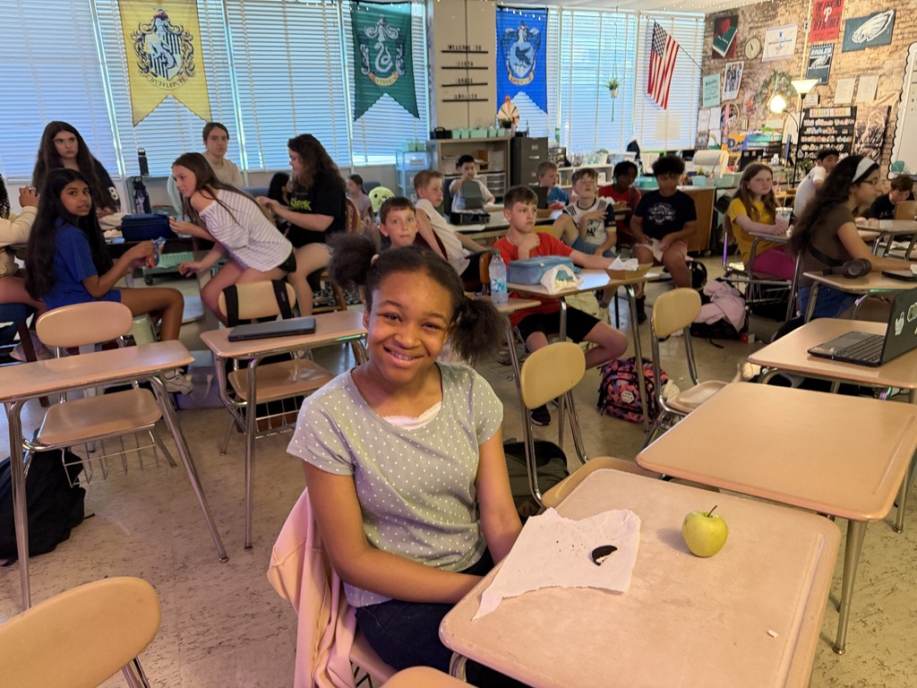 Image of 6th grade students in homework club. 