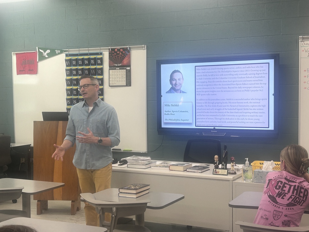 Sielski speaking to students