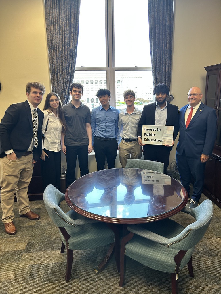 ASHS studens pose with Rep. Sanchez in his office in the Capitol