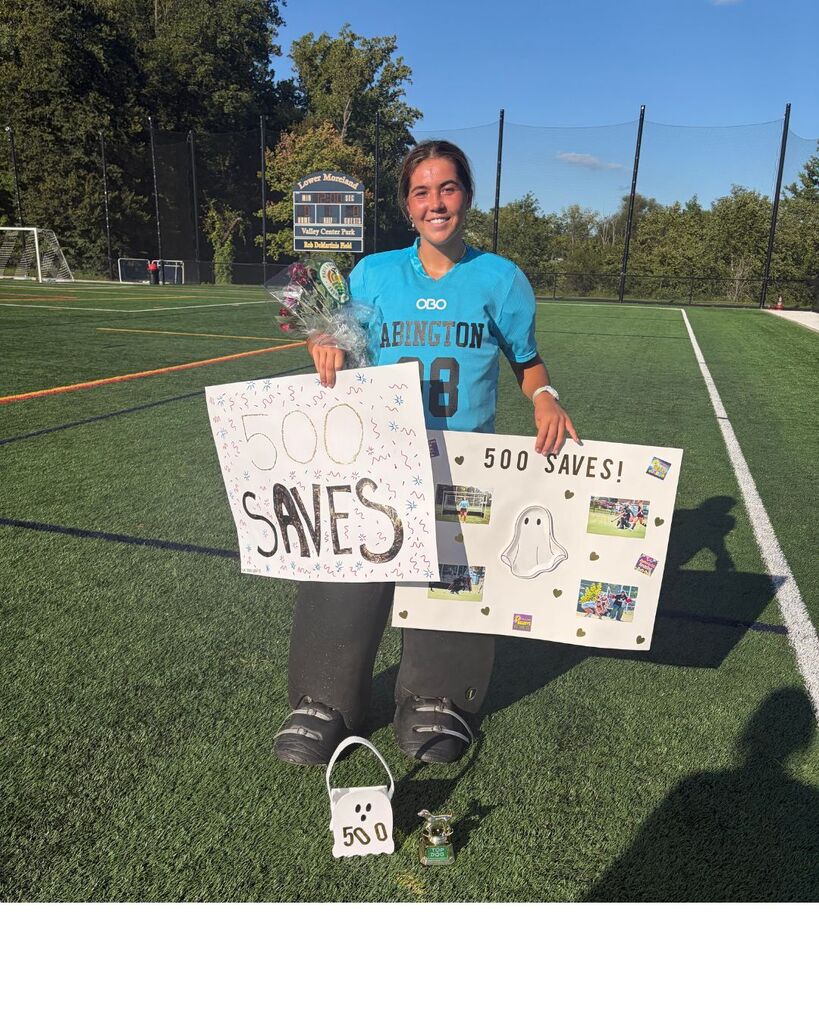 Keely posing after 500 saves