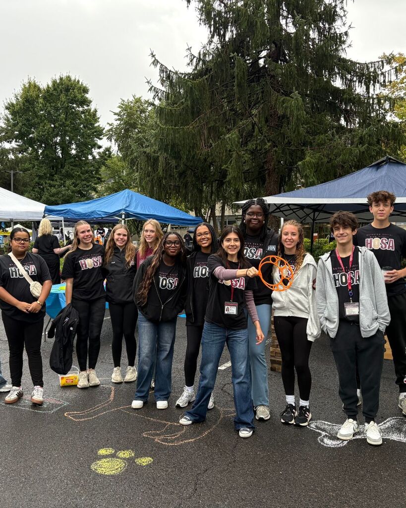 hosa students volunteering