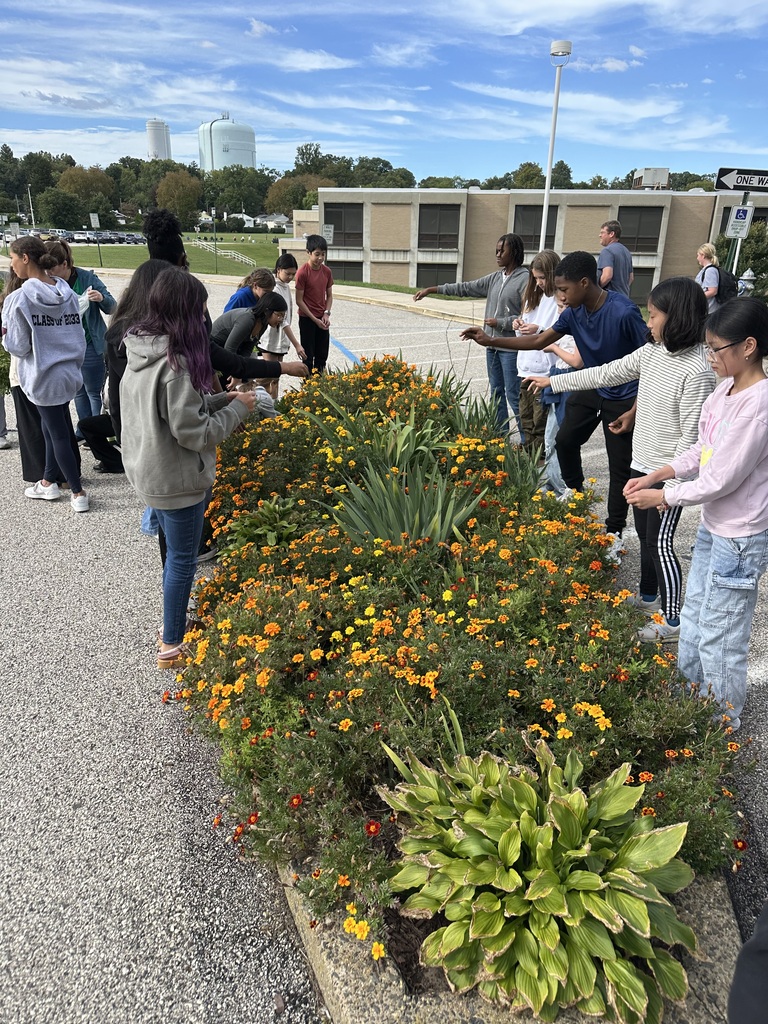 Image of students in the Going Green Club 