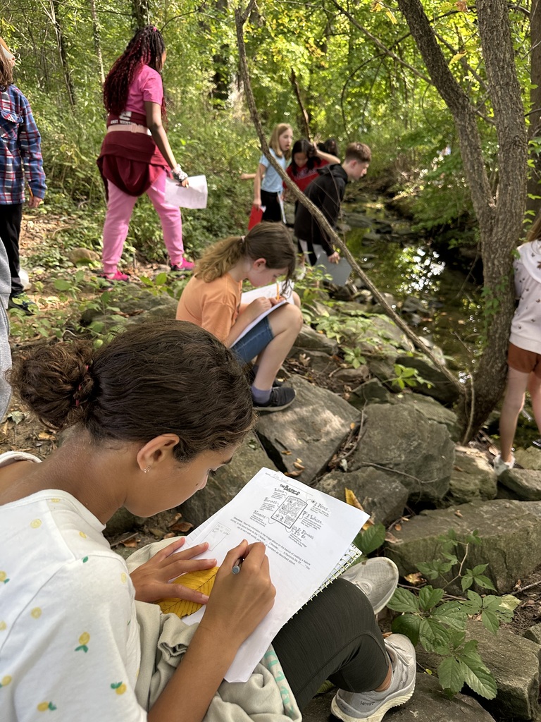 Image of students in Going Green club 