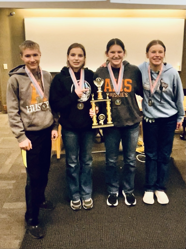 Noah Hraban, Grier Smith, Molly Arthun, & Brooke Donahoe with their 3rd place finish.