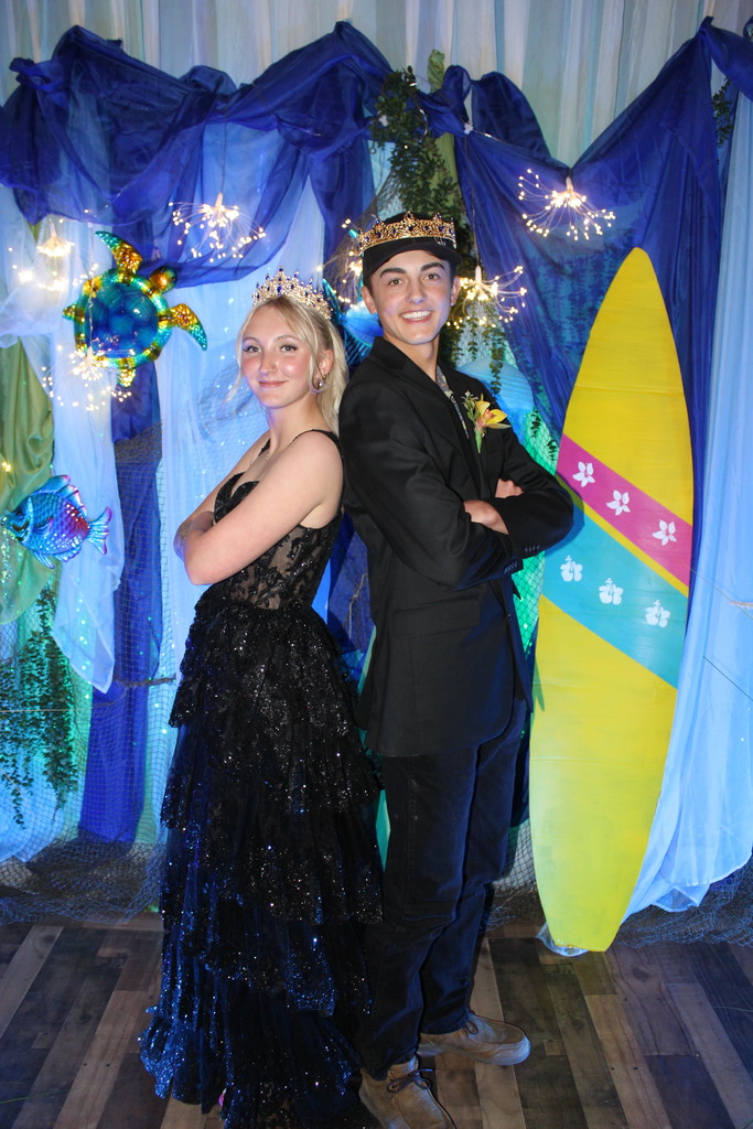 Picture of prom king and queen