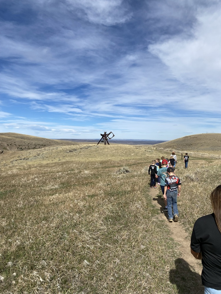 art students and sculptures 