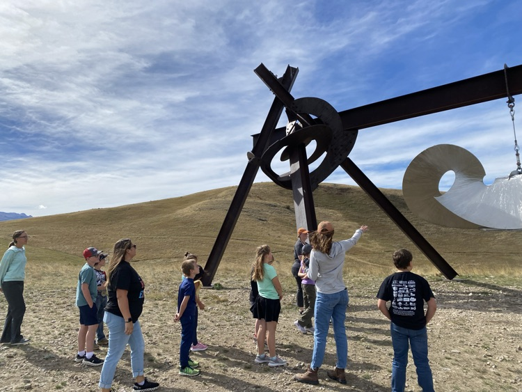 art students and sculptures 