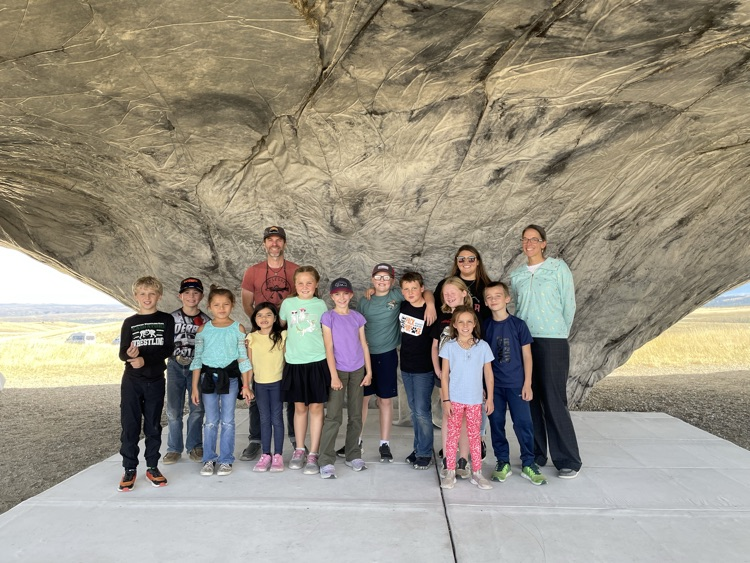 art students and sculptures 