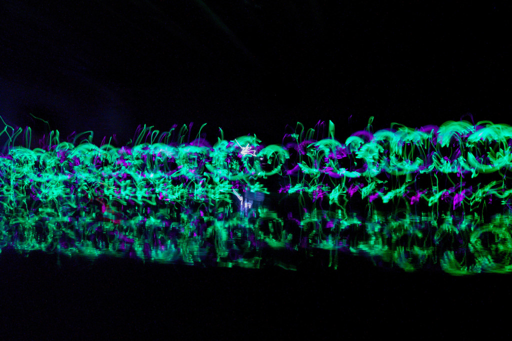 glow stick dance