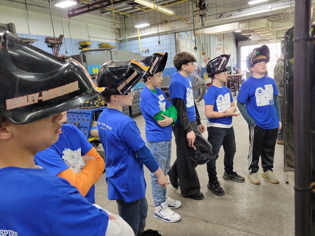6th grade visits Old Colony