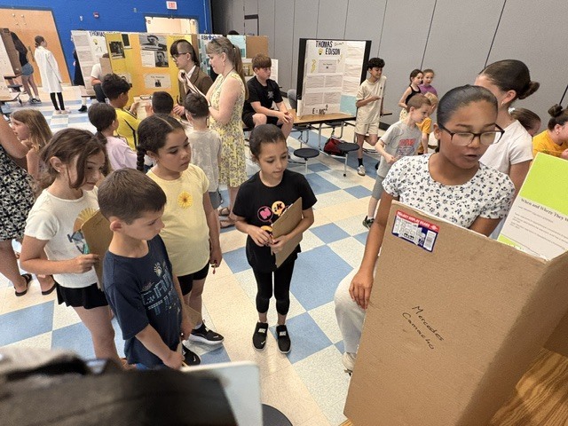 6th grade Wax Museum