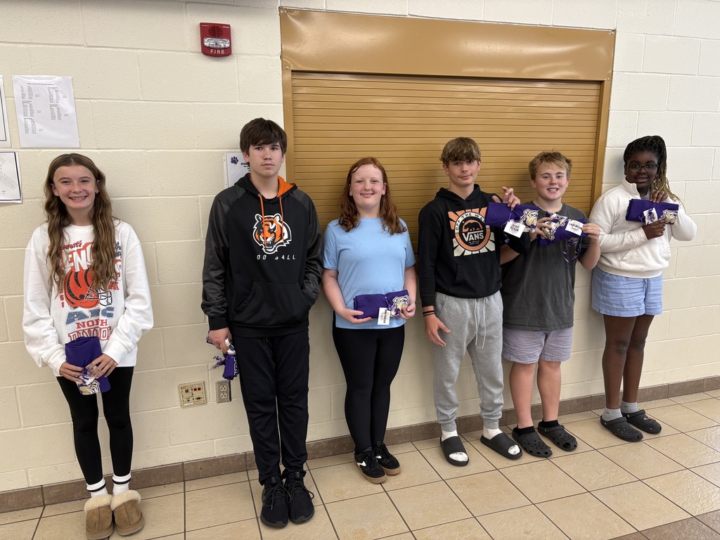 Ada Middle School September students of the month: 6th -     G- Annabel Onyekelu  B- Cash Bryan   7th -     G- Ada Porter  B- Scott Tucker  8th -     G- Emersyn Lee  B- Lance Jones