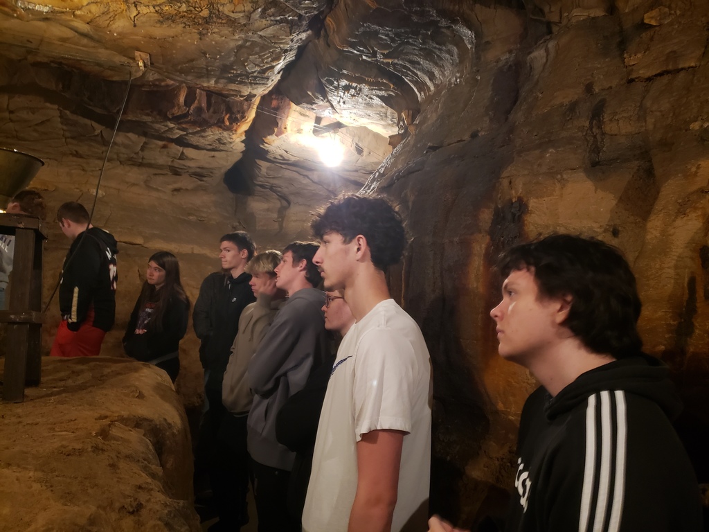 Ada Geology class at Ohio Caverns