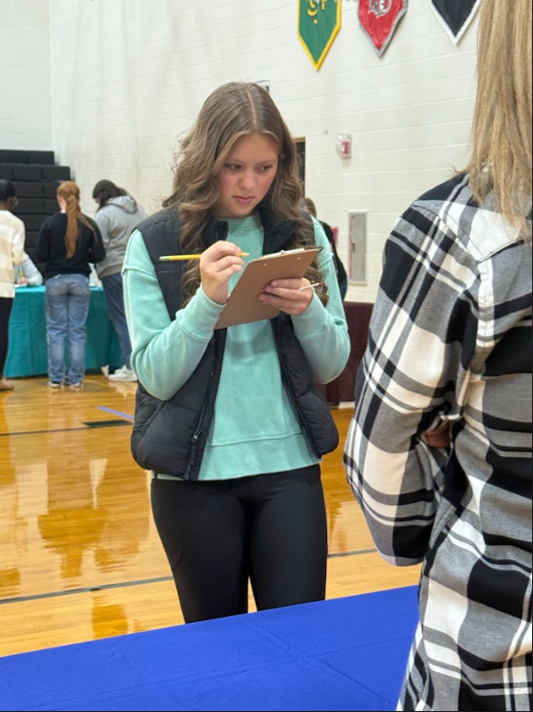 Sophomore Student Leadership at Hardin Northern at Novembers meeting