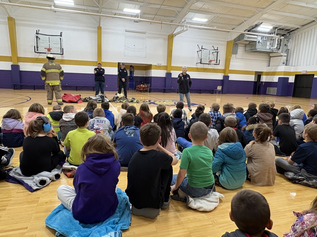 Ada Fire Dept visits students 
