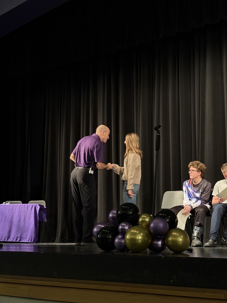 spelling bee participates 