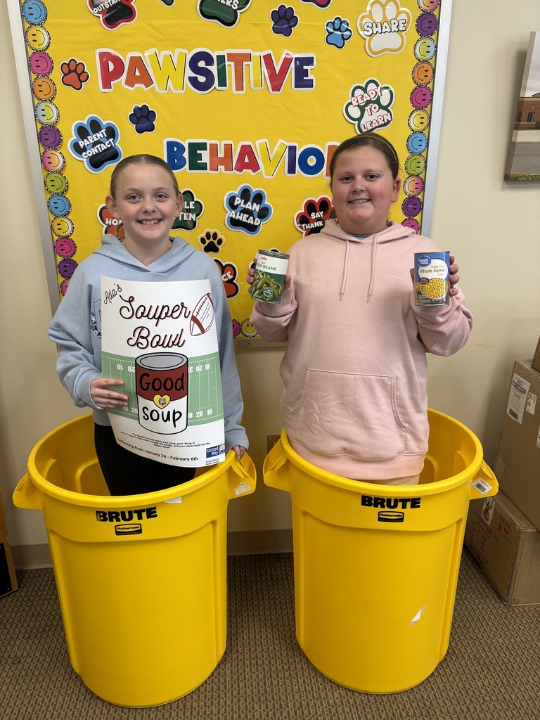 Students filling up the food buckets