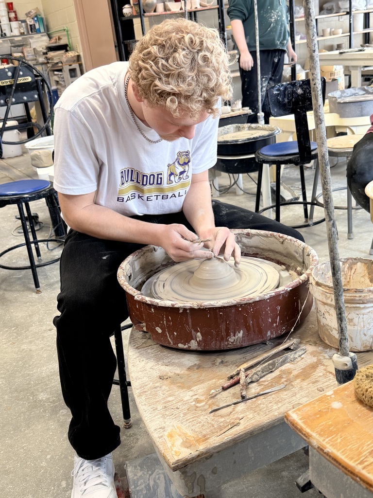 Advanced Ceramic students