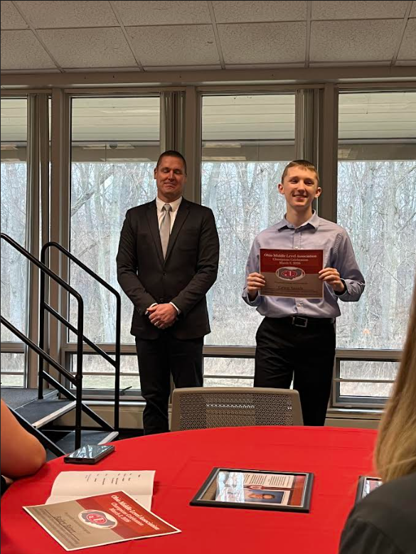 Grant Smith  accepting the OMLA breakfast of champions
